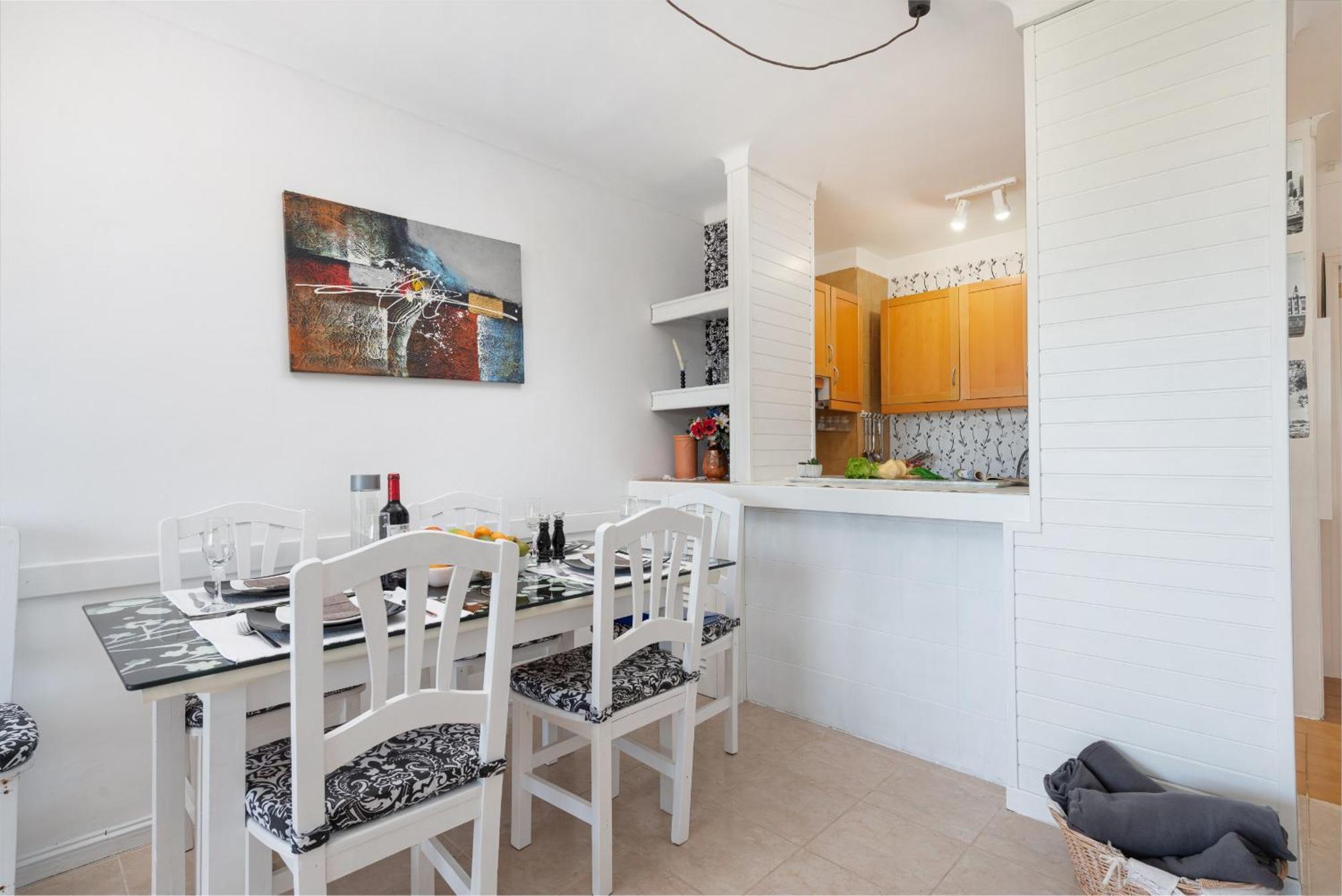 New Sol With Sea Views And Balcony By Bebreeze