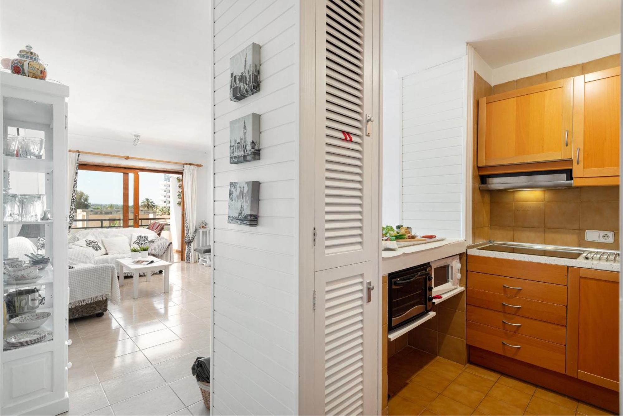 Apartment New Sol With Sea Views And Balcony By Bebreeze *