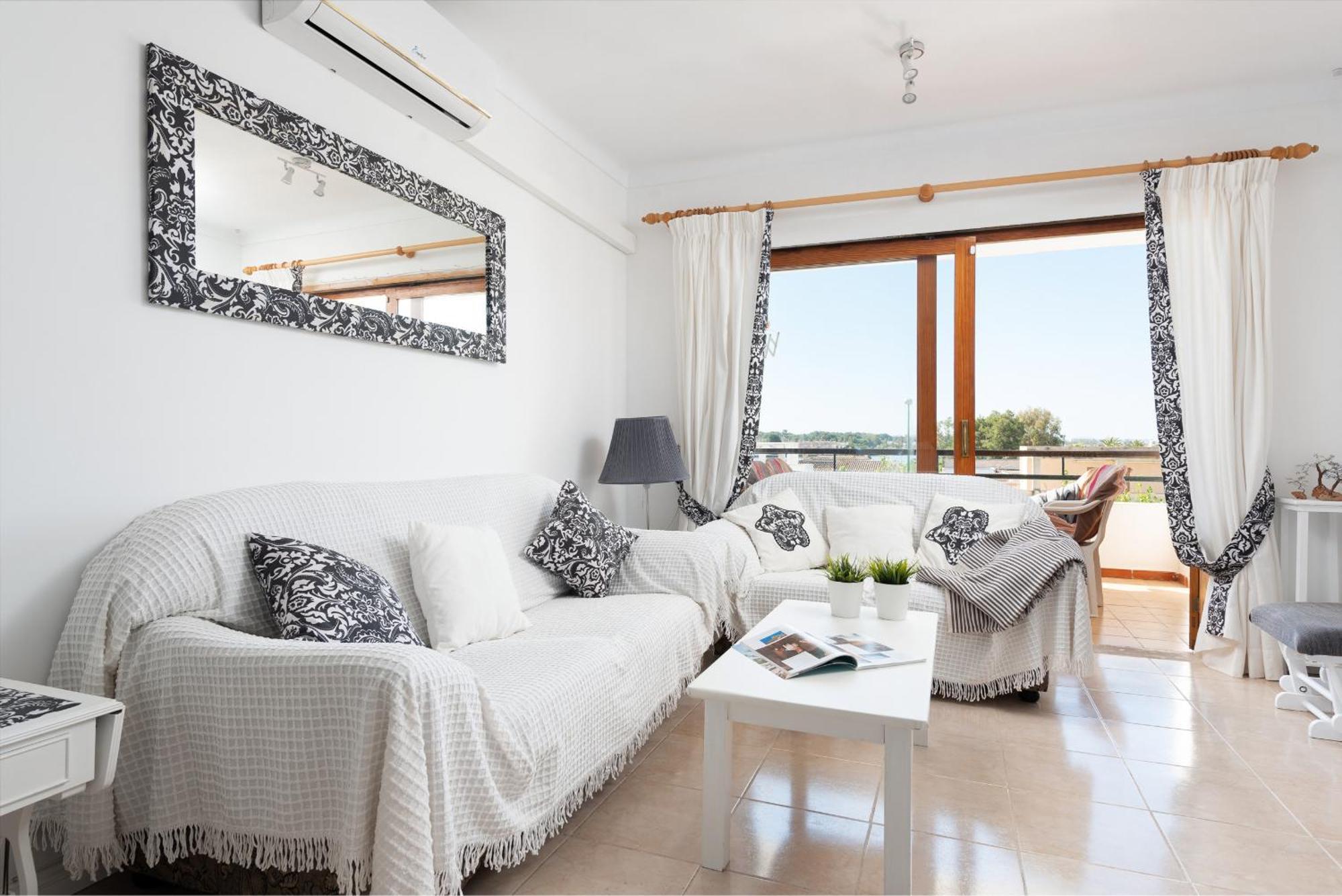 Apartment New Sol With Sea Views And Balcony By Bebreeze *